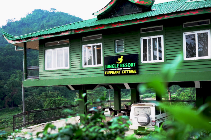 DELUXE ELEPHANT COTTAGE